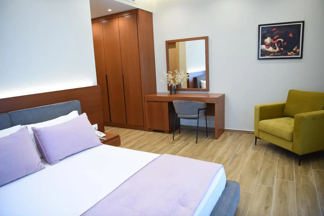6 Milje Hotel Ksamil 4*,